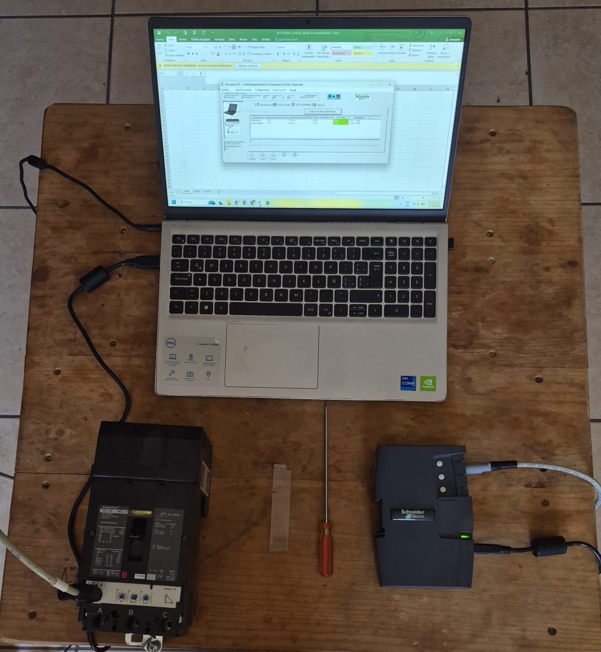 Pruebas Eléctricas con Test Kit a interruptor de la familia Powerpact en baja tensión