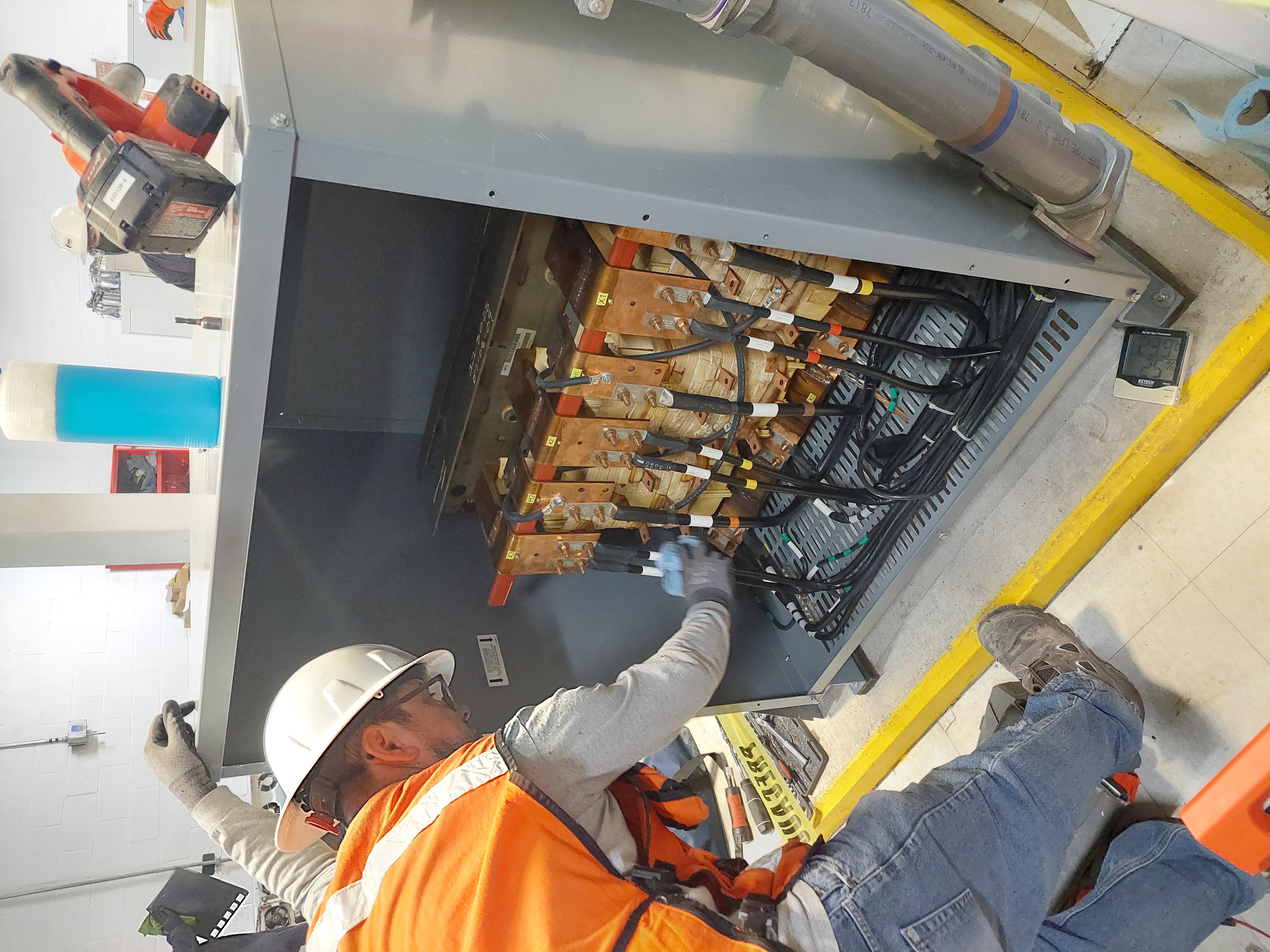 Mantenimiento preventivo a transformador seco en baja tensión