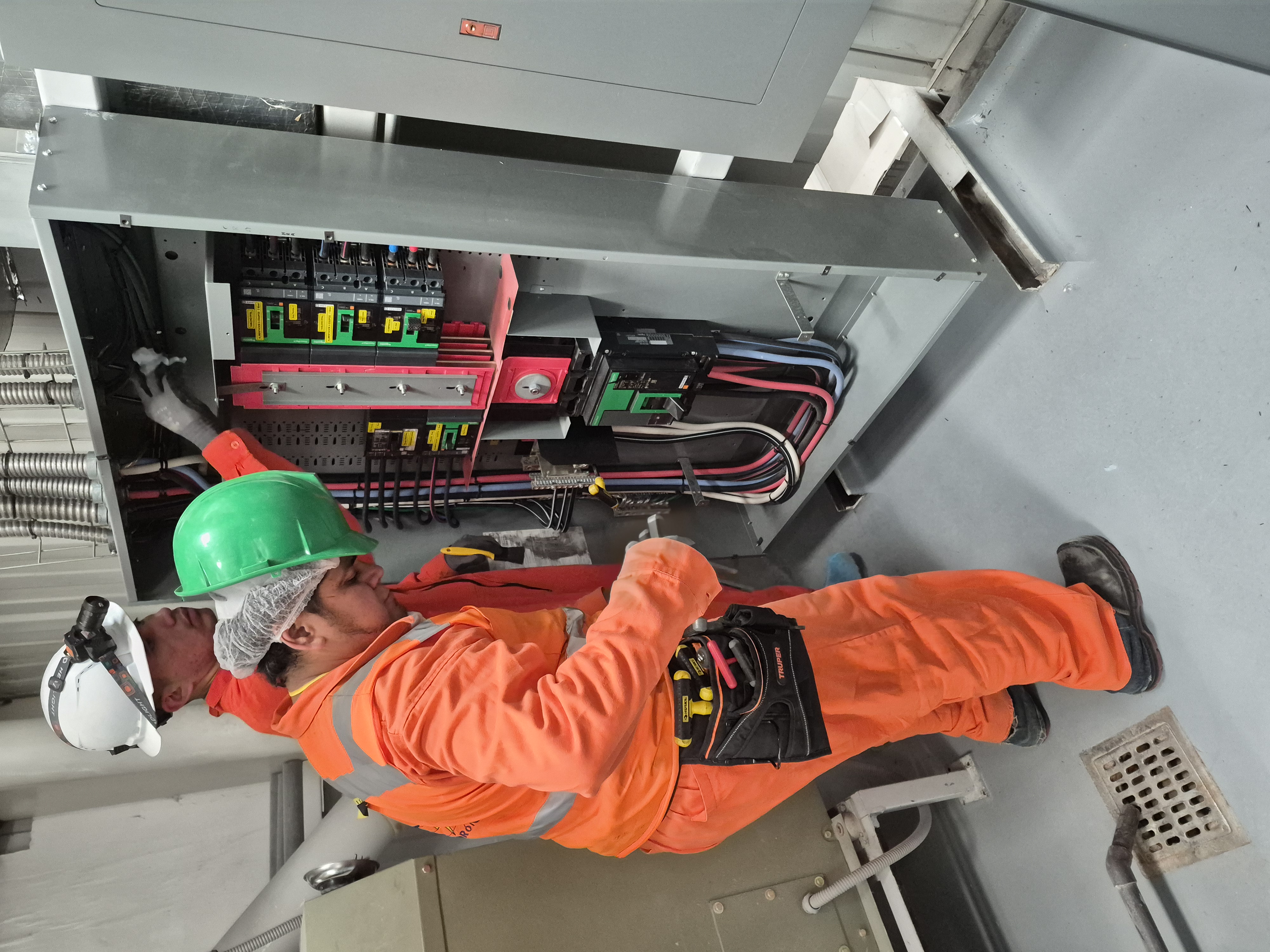 Mantenimiento preventivo a tablero I-Line en baja tensión