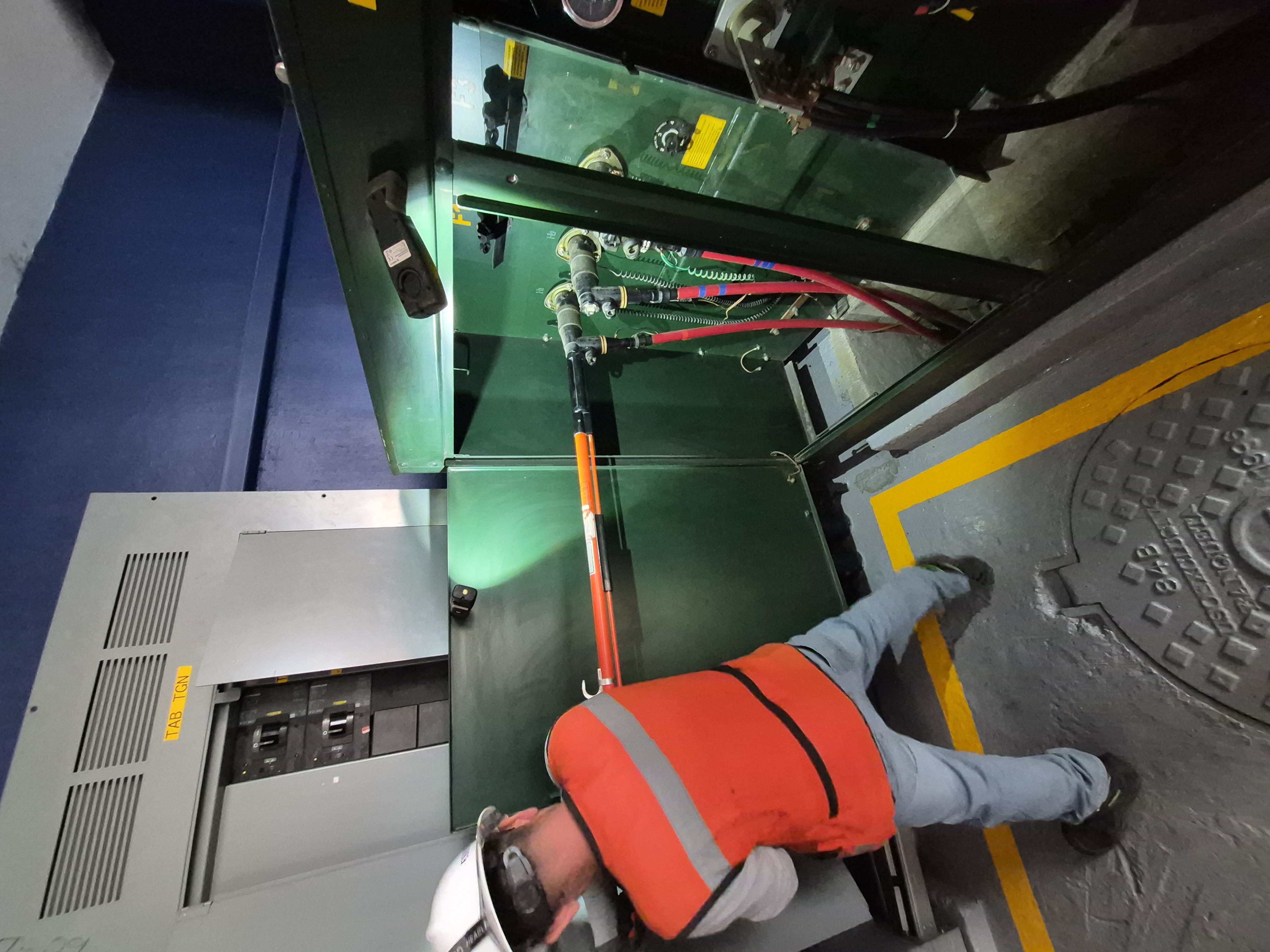 Inserción de puntos de conexión en transformador en aceite de media tensión